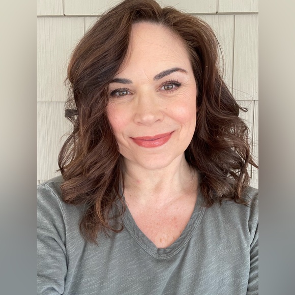 Meet your Posher, Heather - Picture 1 of 1